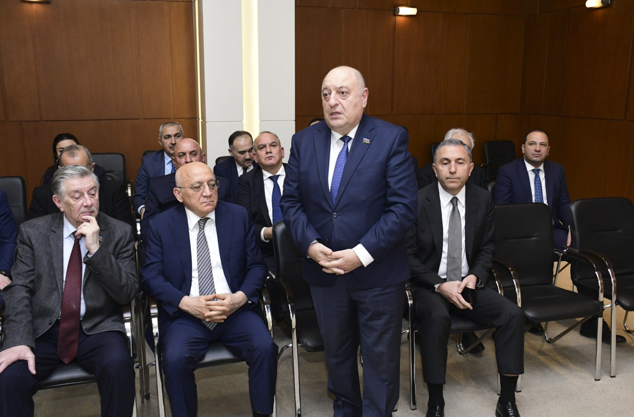 YAP-ın İdarə Heyətinin iclası keçirildi (FOTO)